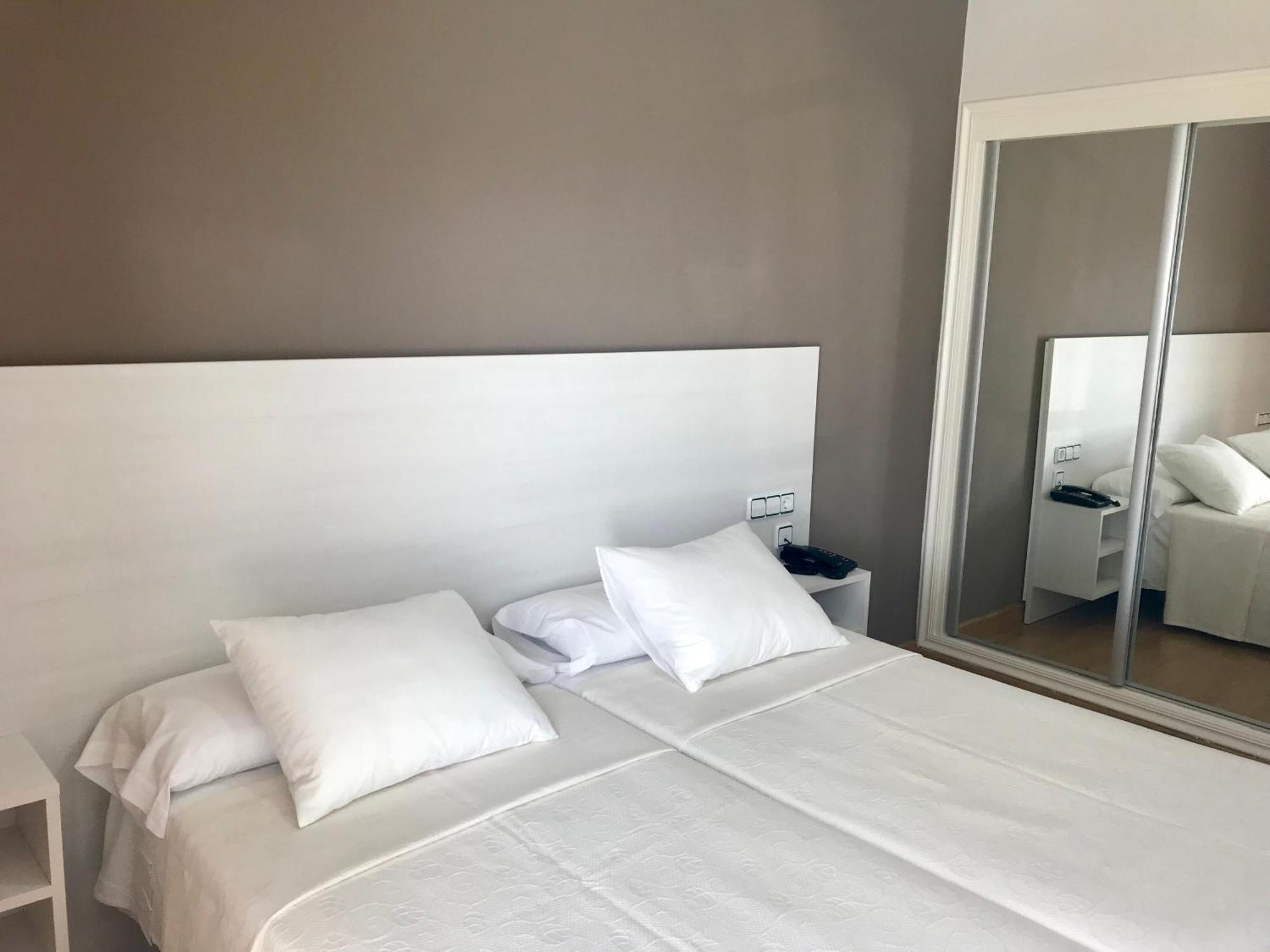 Hotel Nuevo Vichona Sanxenxo Habitación foto