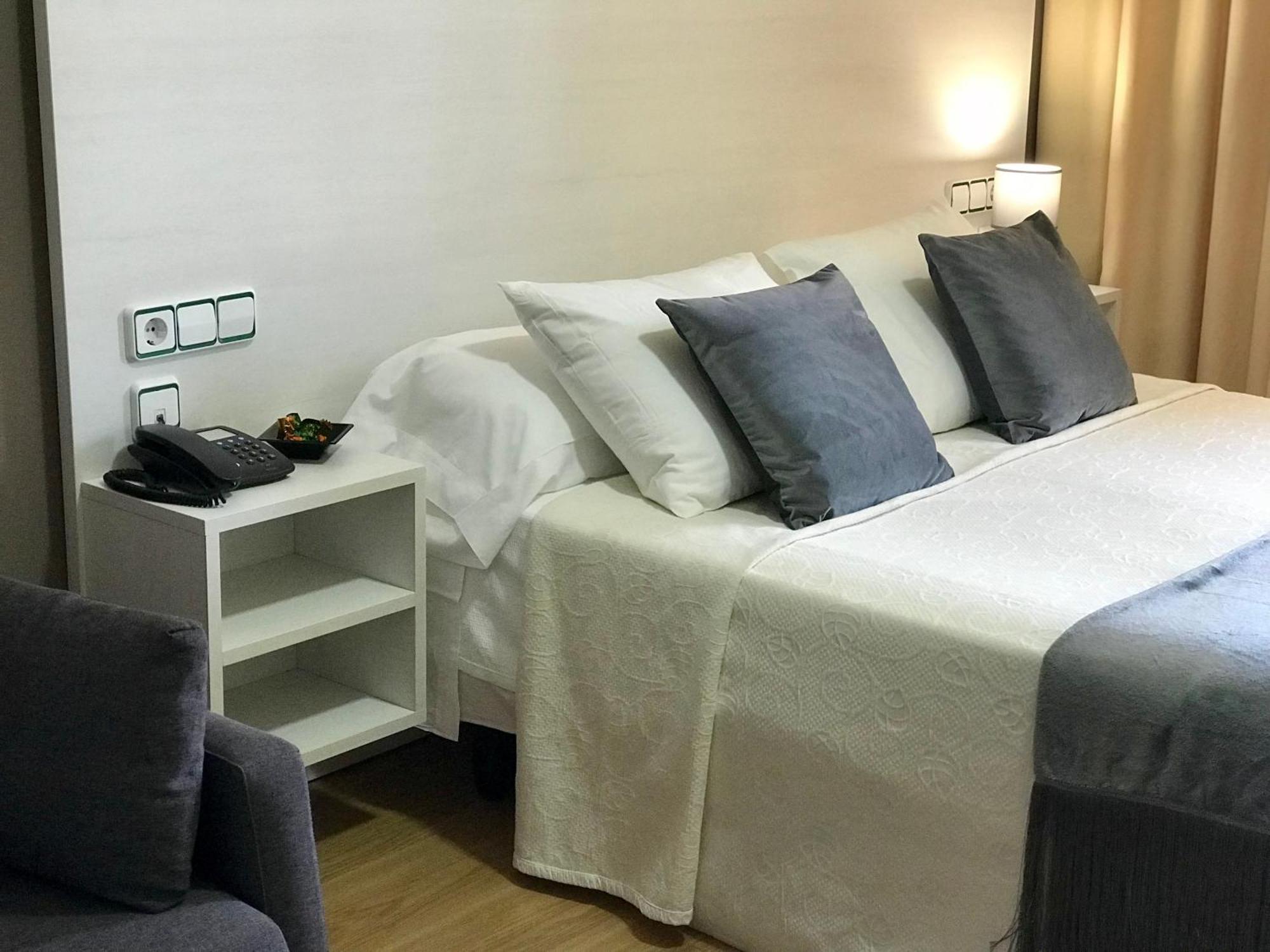Hotel Nuevo Vichona Sanxenxo Habitación foto